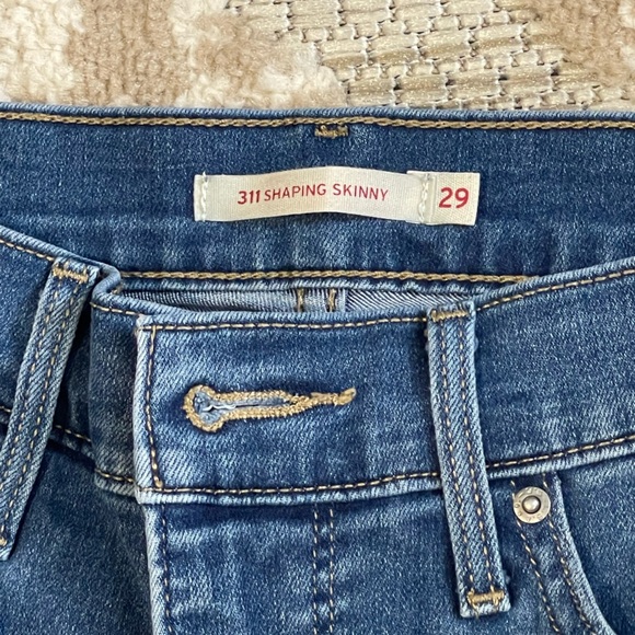 Levi’s 311 SHAPING SKINNY JEANS - Picture 8 of 15